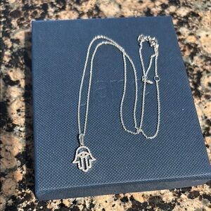 The Hamsa necklace